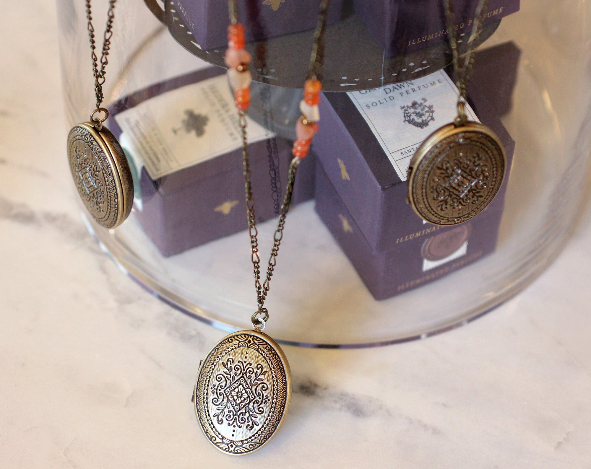 Locket Necklace with Solid Perfume. Diamond Pattern. Unique Chain with Carnelian