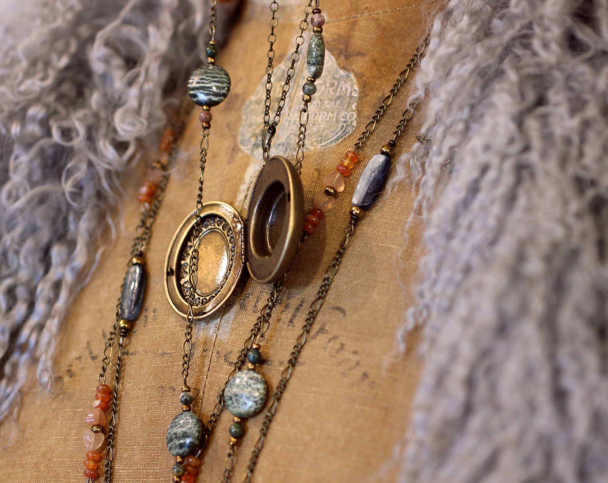 Locket Necklace with Solid Perfume. Diamond Pattern. Unique Chain with Moss Agate