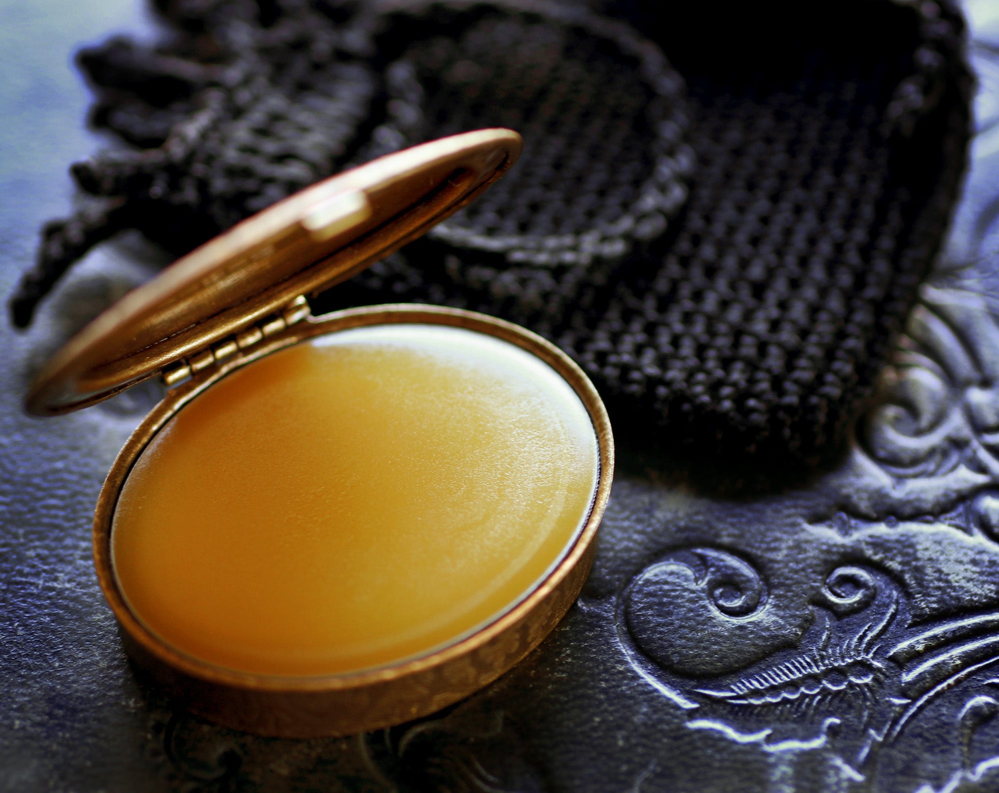 Custom. Signature Perfume