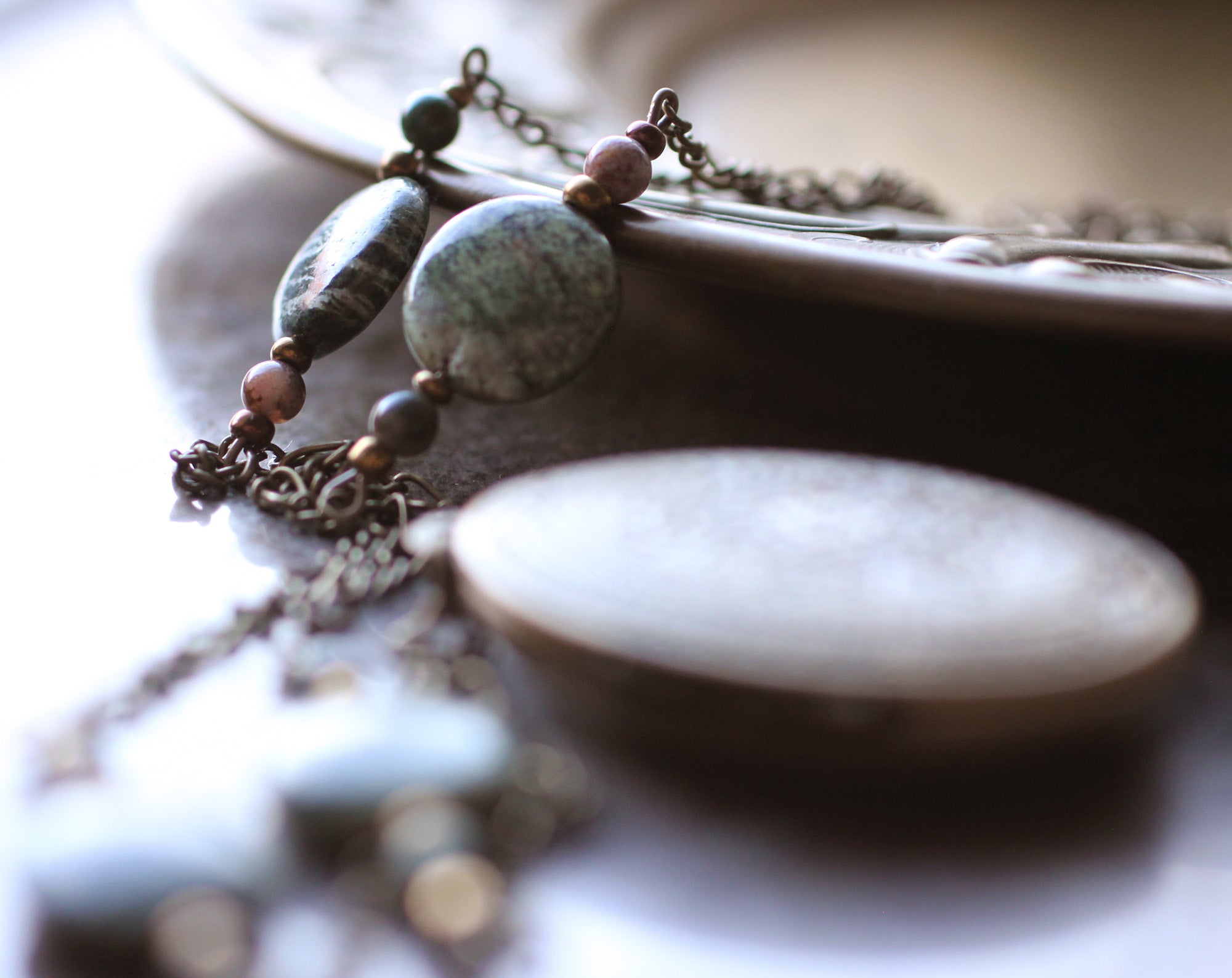 Locket Necklace with Solid Perfume. Diamond Pattern. Unique Chain with Moss Agate