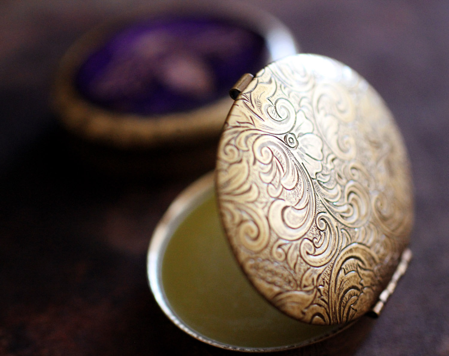 GreenWitch Solid Natural Perfume in Oval Compact with Pouch