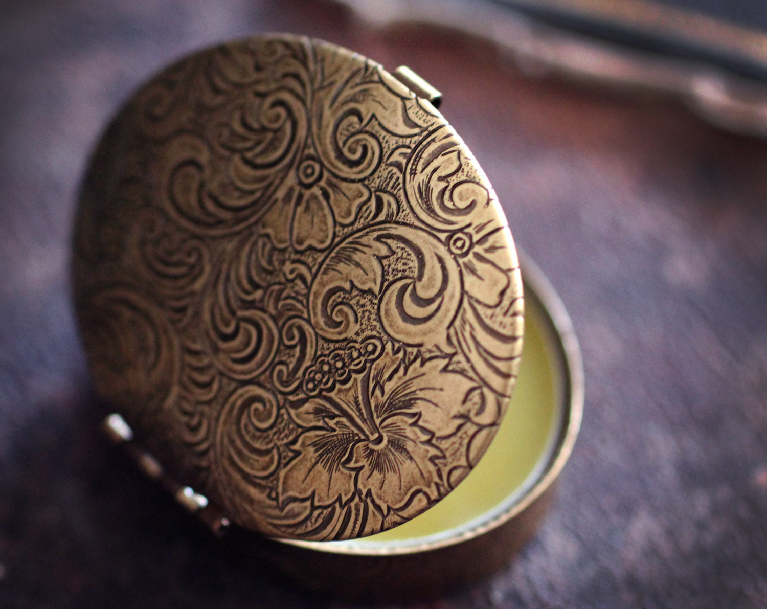 GreenWitch Solid Natural Perfume in Oval Compact with Pouch