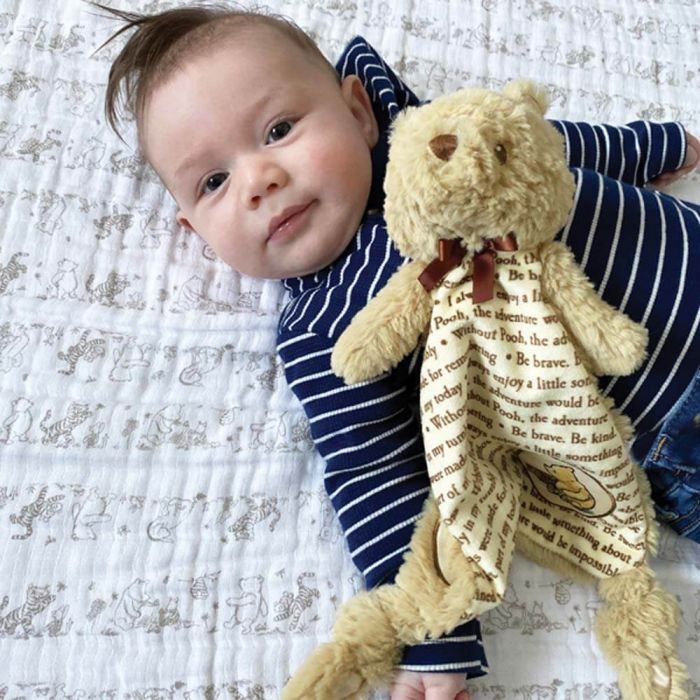 Winnie the Pooh Classic Comforter Blanket